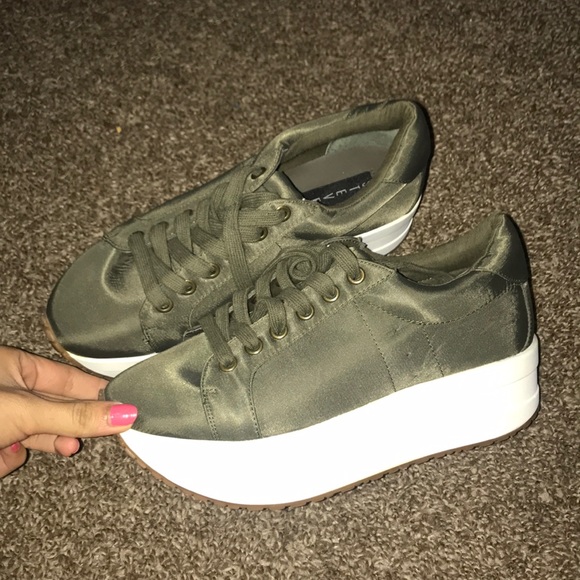 Steve Madden Shoes - Steve madden sneakers